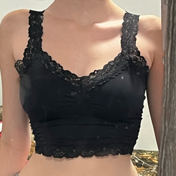 two lace tops - Picture 4 of 5